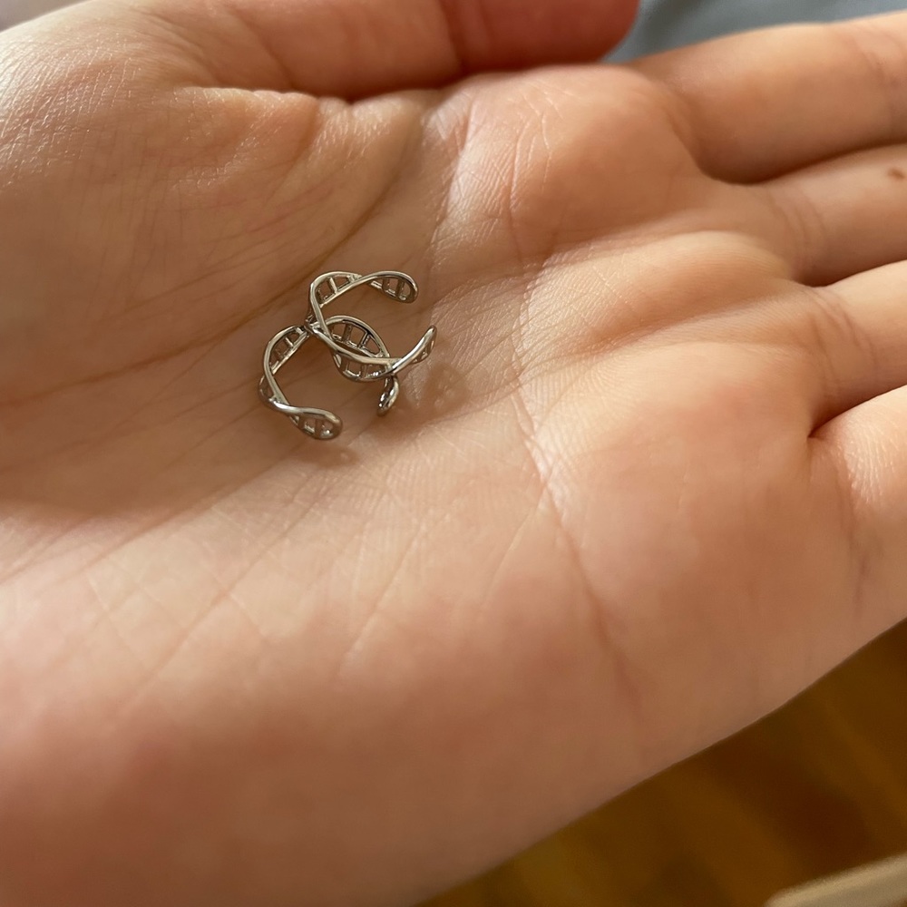Silver DNA 🧬 double helix ear cuffs